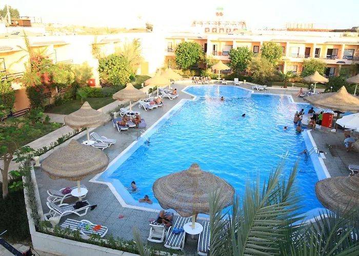 Üdülőközpont Cataract & Aqua Park Naama Bay Sarm es-Sejk
