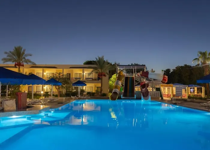 Cataract & Aqua Park Naama Bay Üdülőközpont